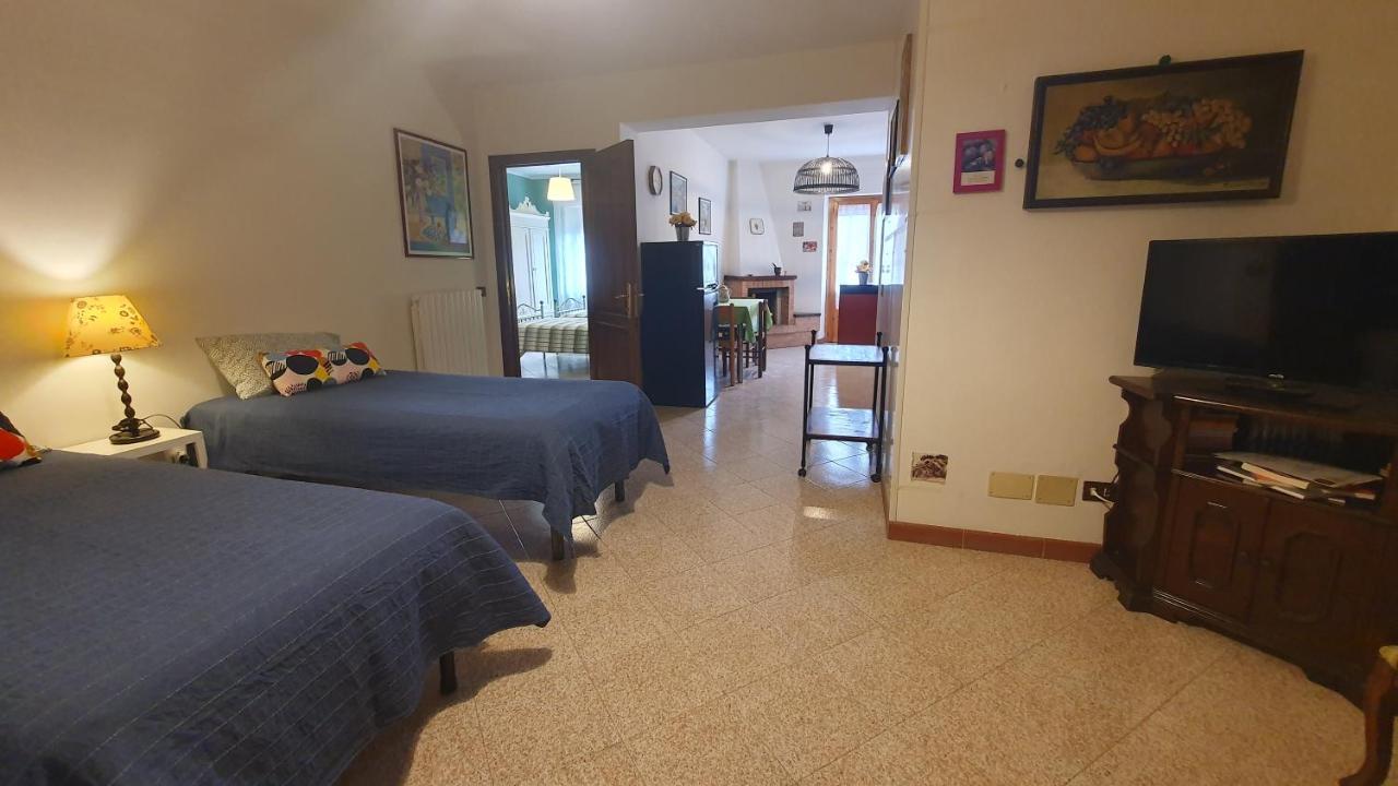 Le Casette Di Civitella La Casa Di Nonna Giulia Civitella Del Lago Exterior photo