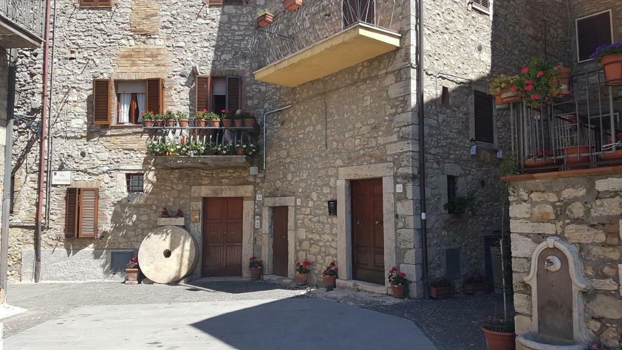Le Casette Di Civitella La Casa Di Nonna Giulia Civitella Del Lago Exterior photo
